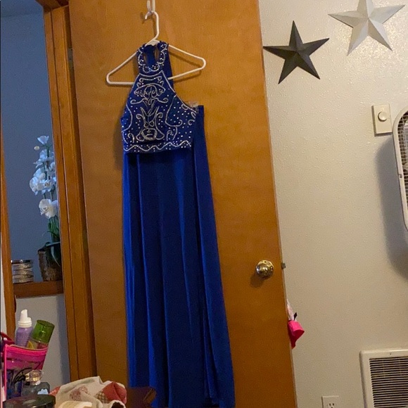 Dress - Picture 1 of 3